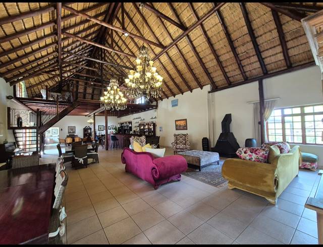 7 BEDROOM HOUSE FOR SALE IN LASIANDRA